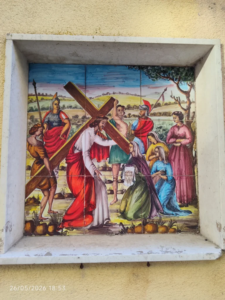 Immagine di listing "Le Maioliche Della Via Crucis": 6Esta