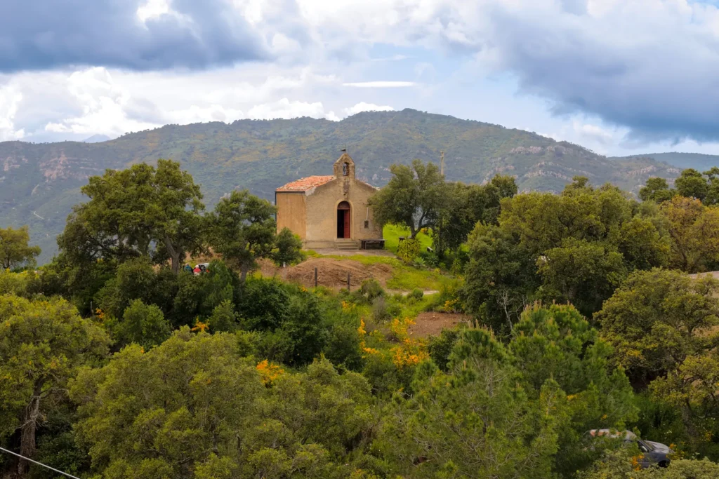 Immagine di listing "La Chiesa Di Santa Maria Dei Poveri In Contrada Borrello E Cacciatori": Dji 20260416150330 0061 D Fullr.