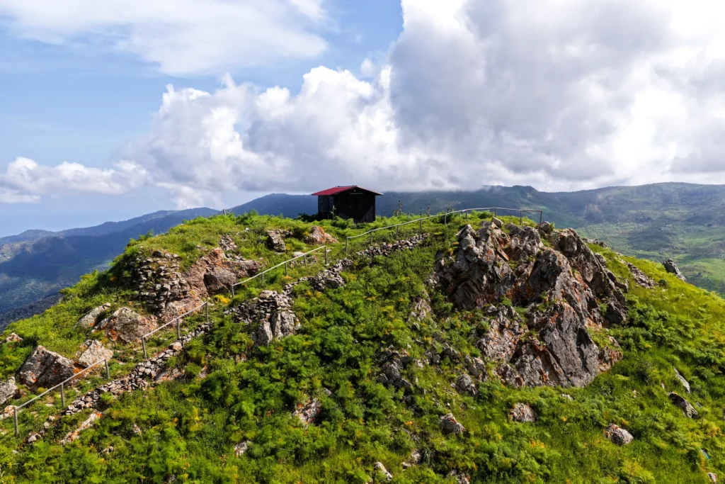 Immagine di listing "Il Castello E La Chiesa Di San Nicola": Dji 20260417093438 0182 D Fullres