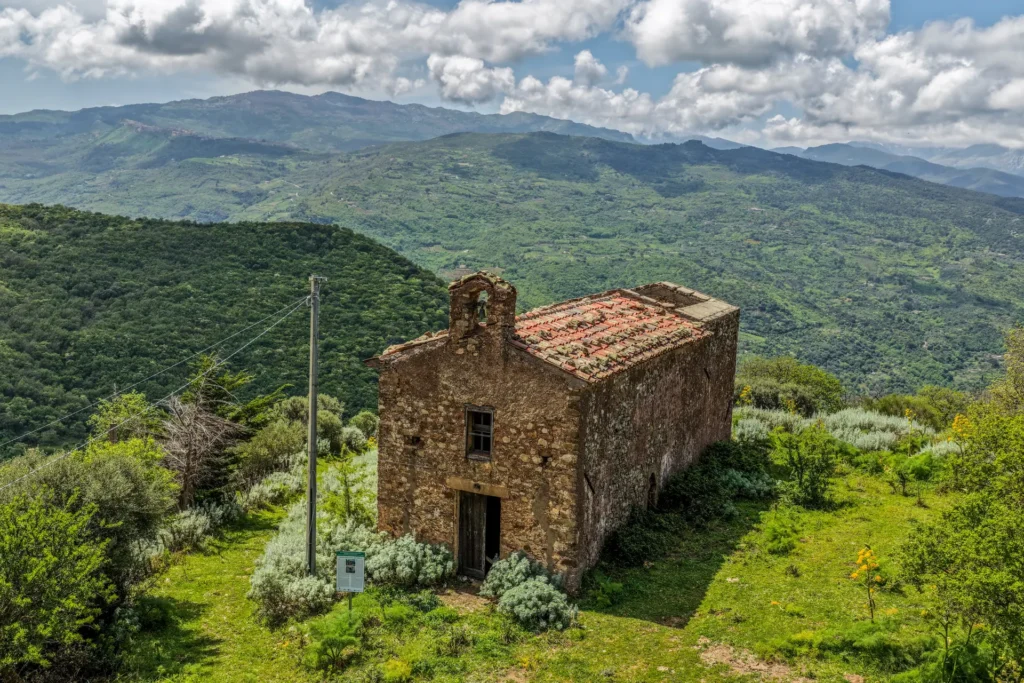 Immagine di listing "La Chiesa Di Santa Maria Dei Poveri In Contrada Borrello E Cacciatori": Dji 20260417115814 0345 D Fullr.