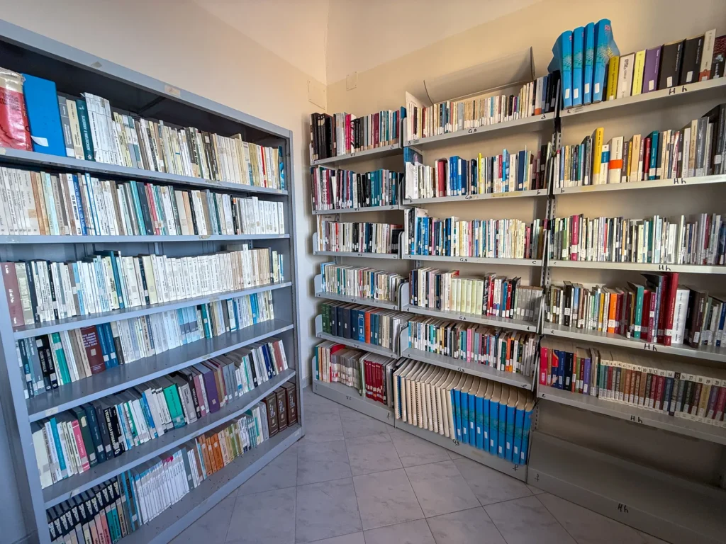 Immagine di listing "La Biblioteca Comunale "Don Francesco La Rocca"": Img 7821 Fullres