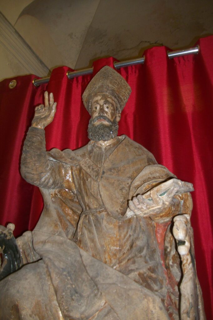 Immagine di La Chiesa Di San Giorgio Martire: San Nicola Statua